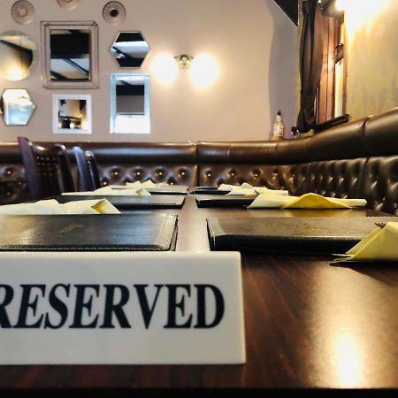 The Aberdeen Arms Hotel Tarves 外观 照片