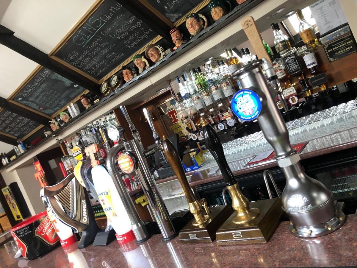 The Aberdeen Arms Hotel Tarves 外观 照片