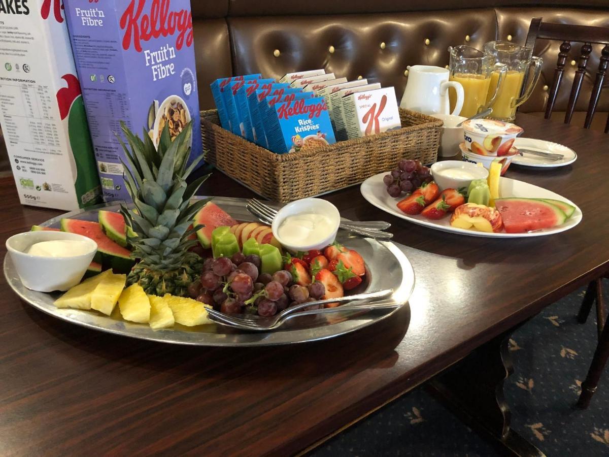 The Aberdeen Arms Hotel Tarves 外观 照片