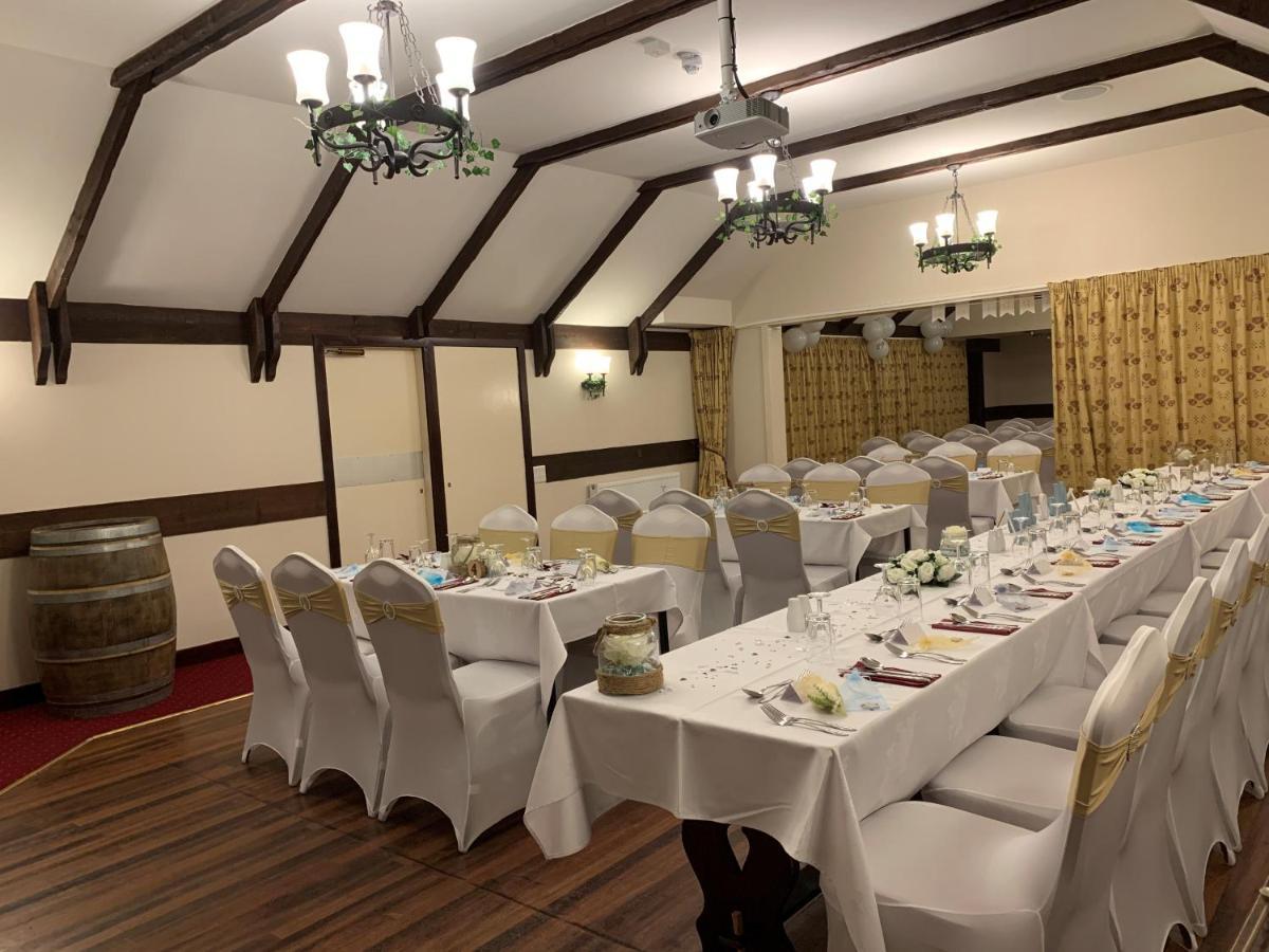 The Aberdeen Arms Hotel Tarves 外观 照片